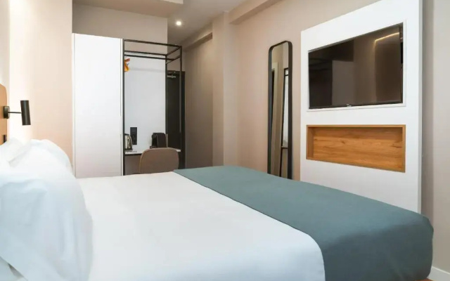 Limehome Benidorm Calle Major