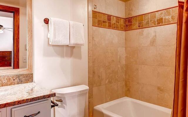 Aspenwood L17 - 2 Bedrooms Condo