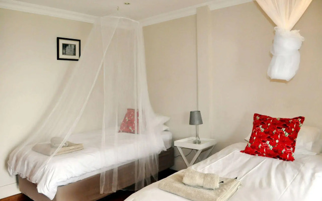Fever Tree Manor