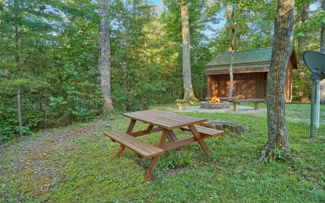 Hickory Lodge in Pigeon Forge