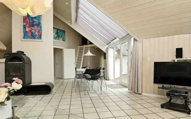 Sprawling Holiday Home With Swimming Pool in Ringkøbing