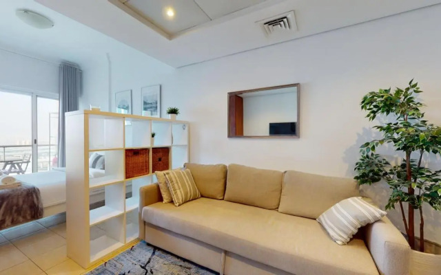 LV13 - Elegant Studio in Lake View Tower