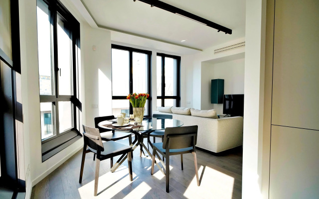 San Babila Modern Apartment