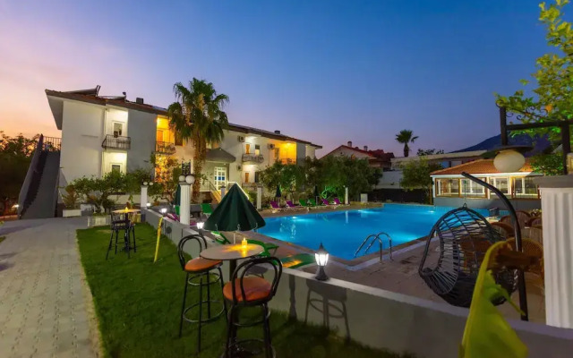 Lost Elsiyum Hotel - Half Board