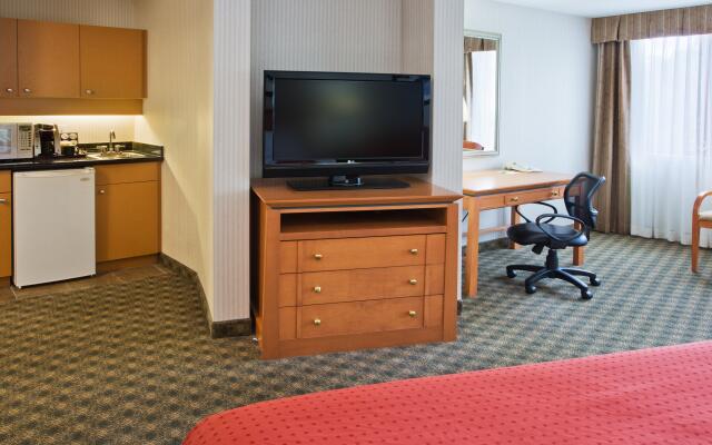 Holiday Inn Hotel & Suites North Vancouver by IHG