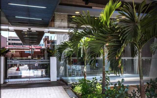 Urban Green Hotel & Suites