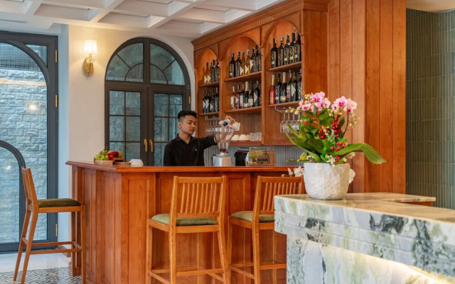 Misaki Saigon Airport