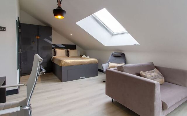 The Residence Coventry by Paymán Club