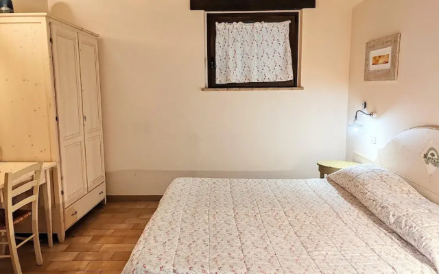 Apartment With Shared Pool