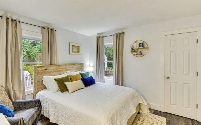 < 1 Mi to Notre Dame: Family-friendly Home!