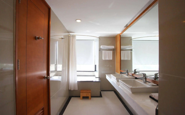La Casa Hanoi Hotel