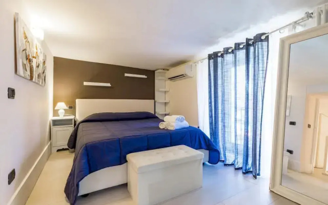 Cool Flat at Via dei Mille by Napoliapartments