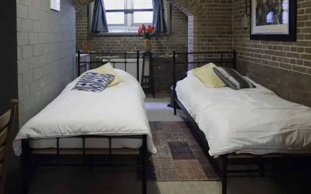 Luxurious Holiday Home in Enkhuizen With Parking