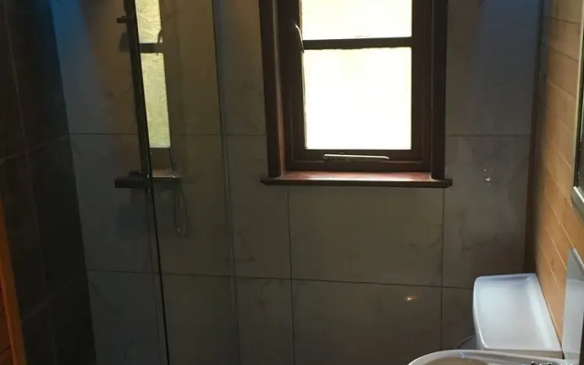 Shrew Lodge Hot Tub