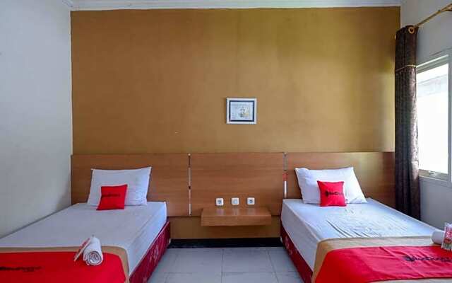 RedDoorz near Balai Kota Batu 3
