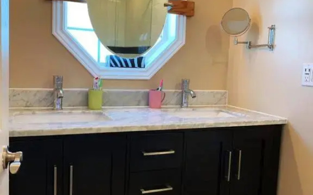 Nice rooms with private bath in Mid Town Toronto