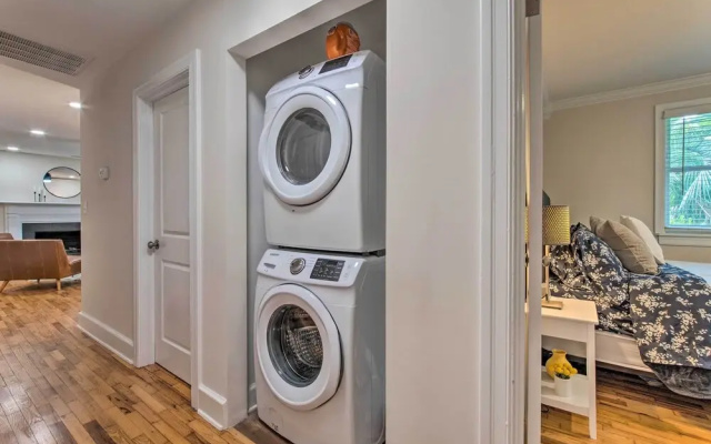 Stylish Wilmington Home, 2 Mi to Riverwalk!