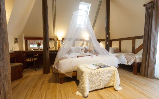 Le Charcoa Hotel