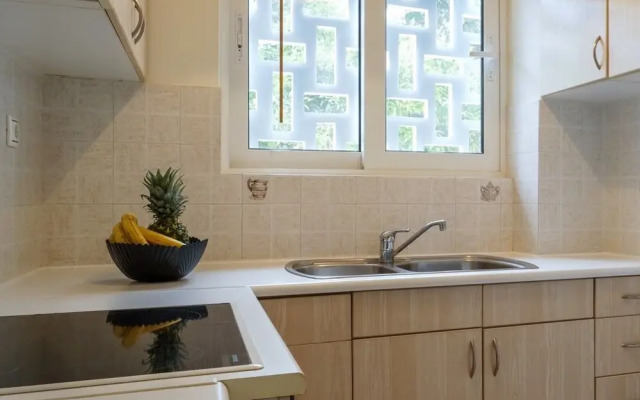 40m² homm Glyfada Apartment, Tataki street