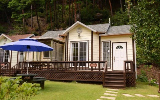 Yangyang Sigol Punggyeong Pension