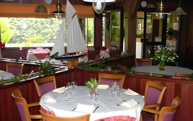LOGIS Les Dineux Village