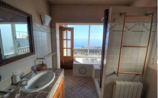 Zen House with Amazing Seaview by Hello Apartments Sitges