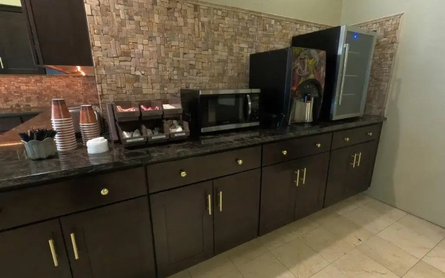 Red Roof Inn Reading