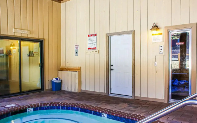Mammoth Ski & Racquet Club #131