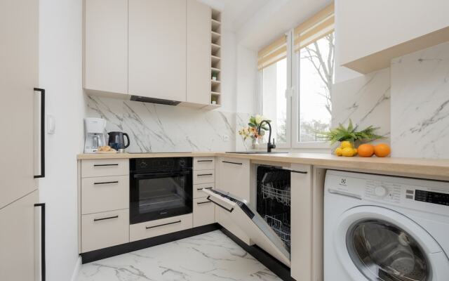 Ludwiki Apartment Warsaw Wola by Renters