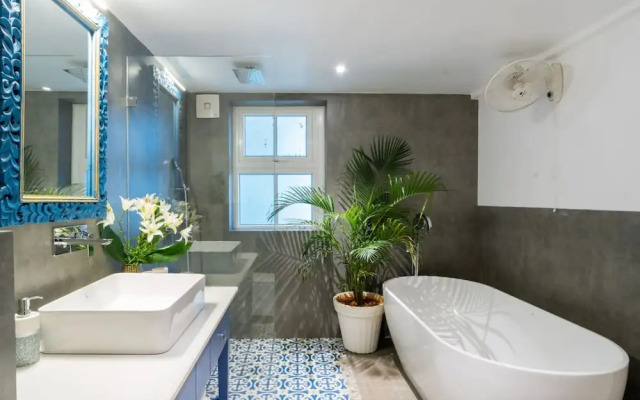Villa Bauhinia - 5bhk With Pool 10 Mins to Beach