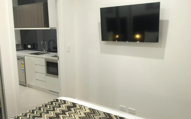 Whitehorse Apartment Hotel