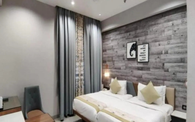 RG Exclusive Hotel-Akola