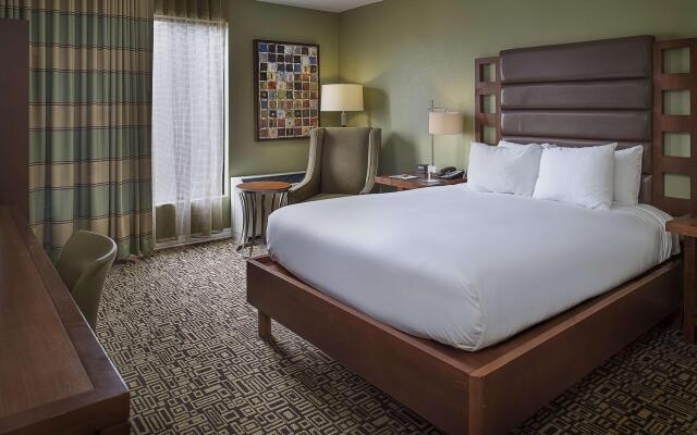 DoubleTree by Hilton Collinsville - St. Louis