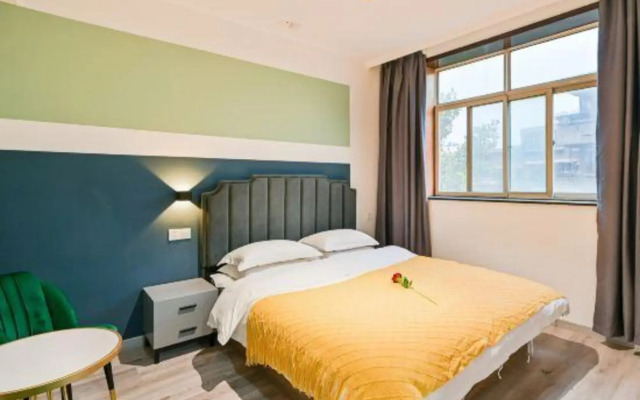 Lemon Tree Hotel (Xi'an Yongxingfang Chaoyangmen Subway Station)