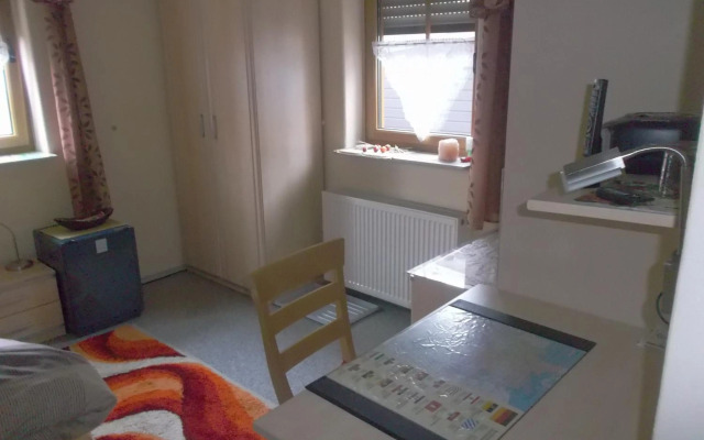 Pension/FeWo E. Tschernach