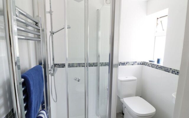 25 Shakespeare Street