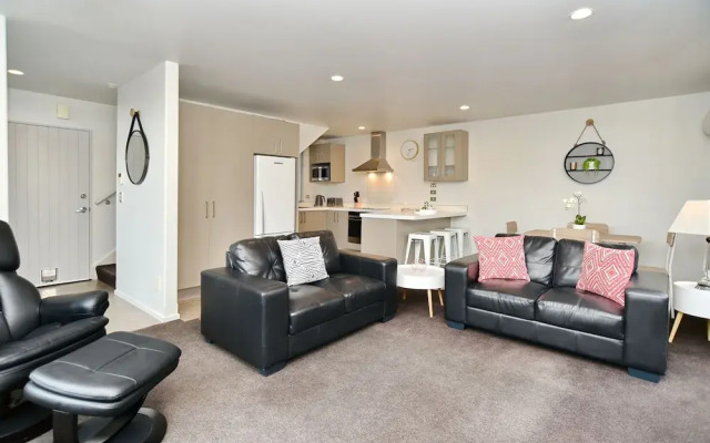 Barbadoes Apartment