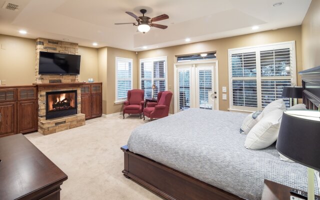 Hummingbird Hideaway 4 Bedroom Home