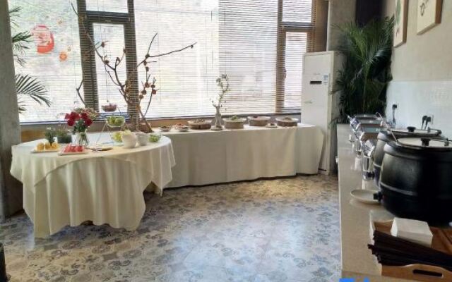 Lianshi Shanfang Guesthouse