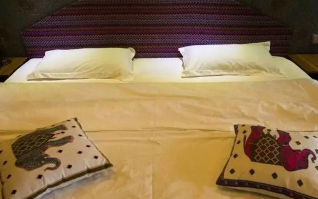 Yawei Apartment Hotel