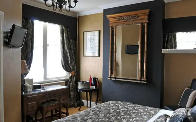 Wellington Lodge Luxury Bed And Breakfast