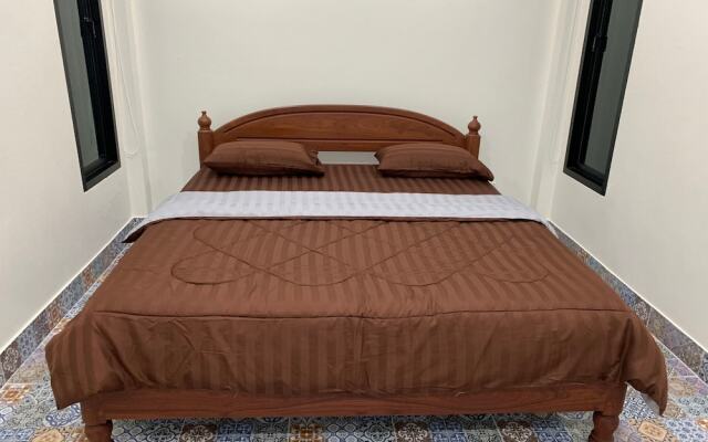 Reuanpruhong Na Bangthong