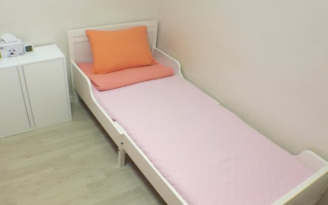 C.U. BNB Guest House - Hostel