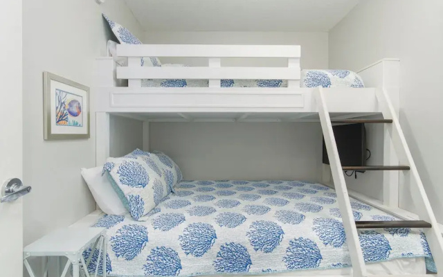 Crescent at Miramar-gulf Front Luxury Condo-free Beach Chairs!
