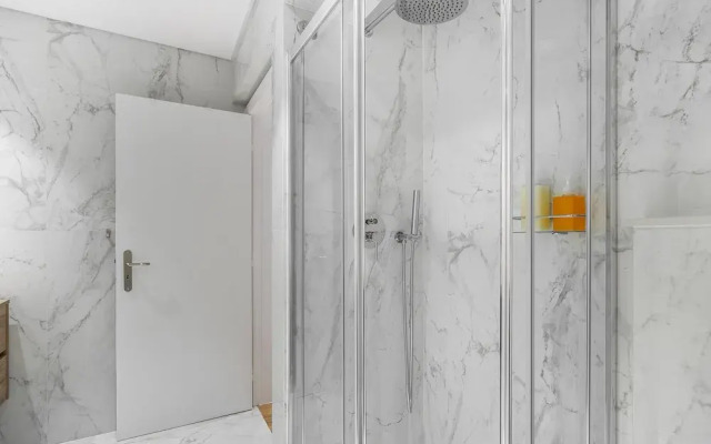 Chic & Stylish Retreat In Estoril'S Finest Location