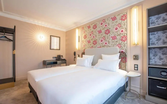 ELSA, Hôtel Paris