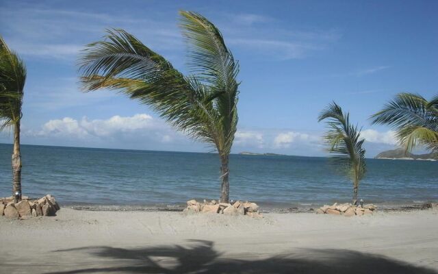 Hotel El Cayito Beach Resort Montecristi