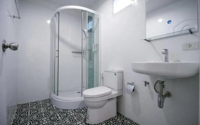 OYO 568 Art Hotel Hua Lamphong - Hostel