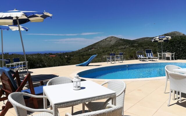 Uva & Stelle Maison Detached Villa in the Hills of Sperlonga