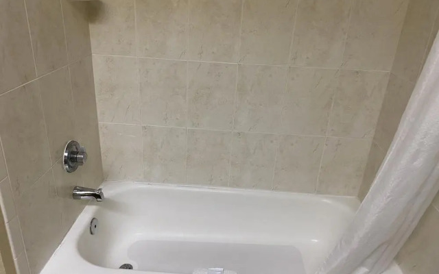 Red Lion Inn & Suites Iah Airport East